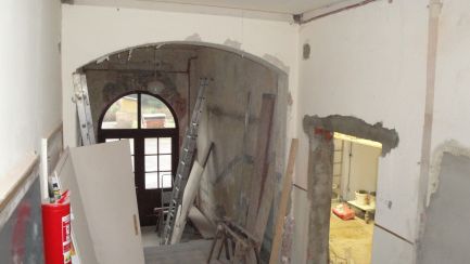 Arbeitseinsatz HV Schrebitz Hausflur unten am 20.01 37